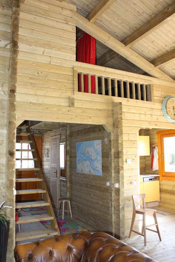 Villa Emilia - Gemütliches kinderfreundliches Blockhaus mit umzäuntem Garten Sint-Annaland Exterior foto