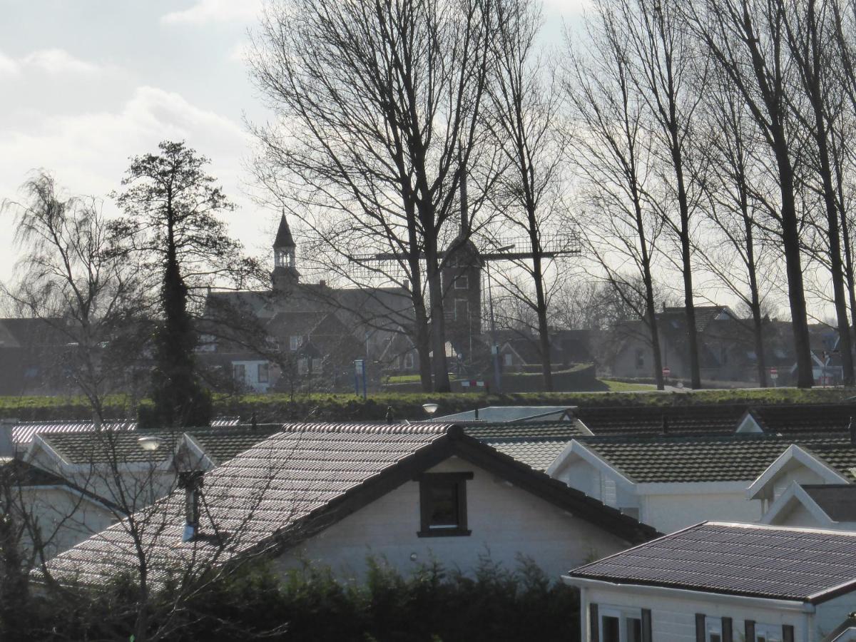 Villa Emilia - Gemütliches kinderfreundliches Blockhaus mit umzäuntem Garten Sint-Annaland Exterior foto